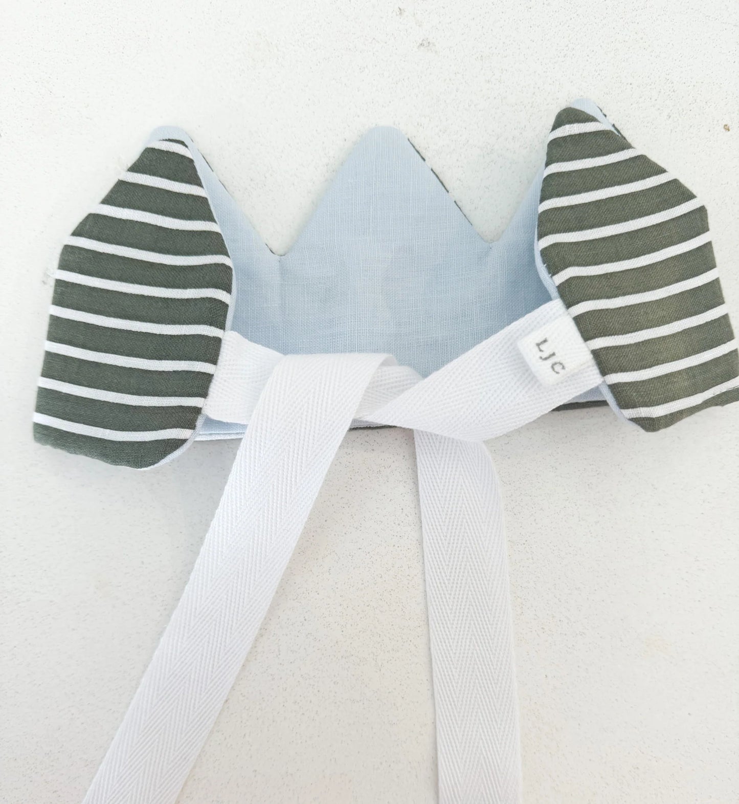 Birthday Crown Linen